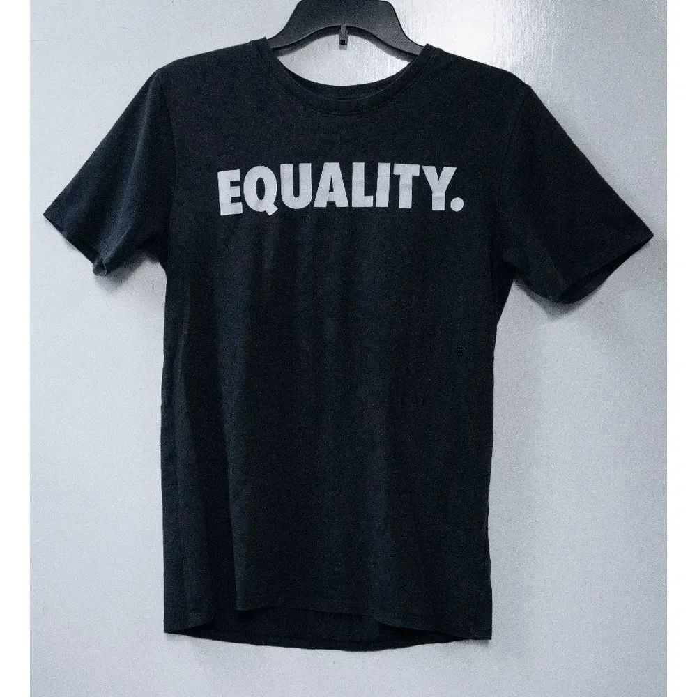 The Nike Tee Equality T-Shirt Black Size S - Picture 1 of 4